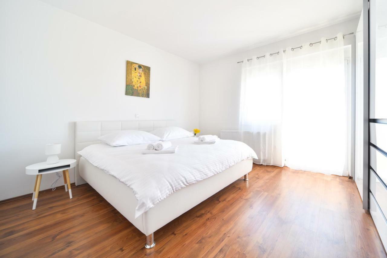 Apartman SPACE Razanac Bagian luar foto