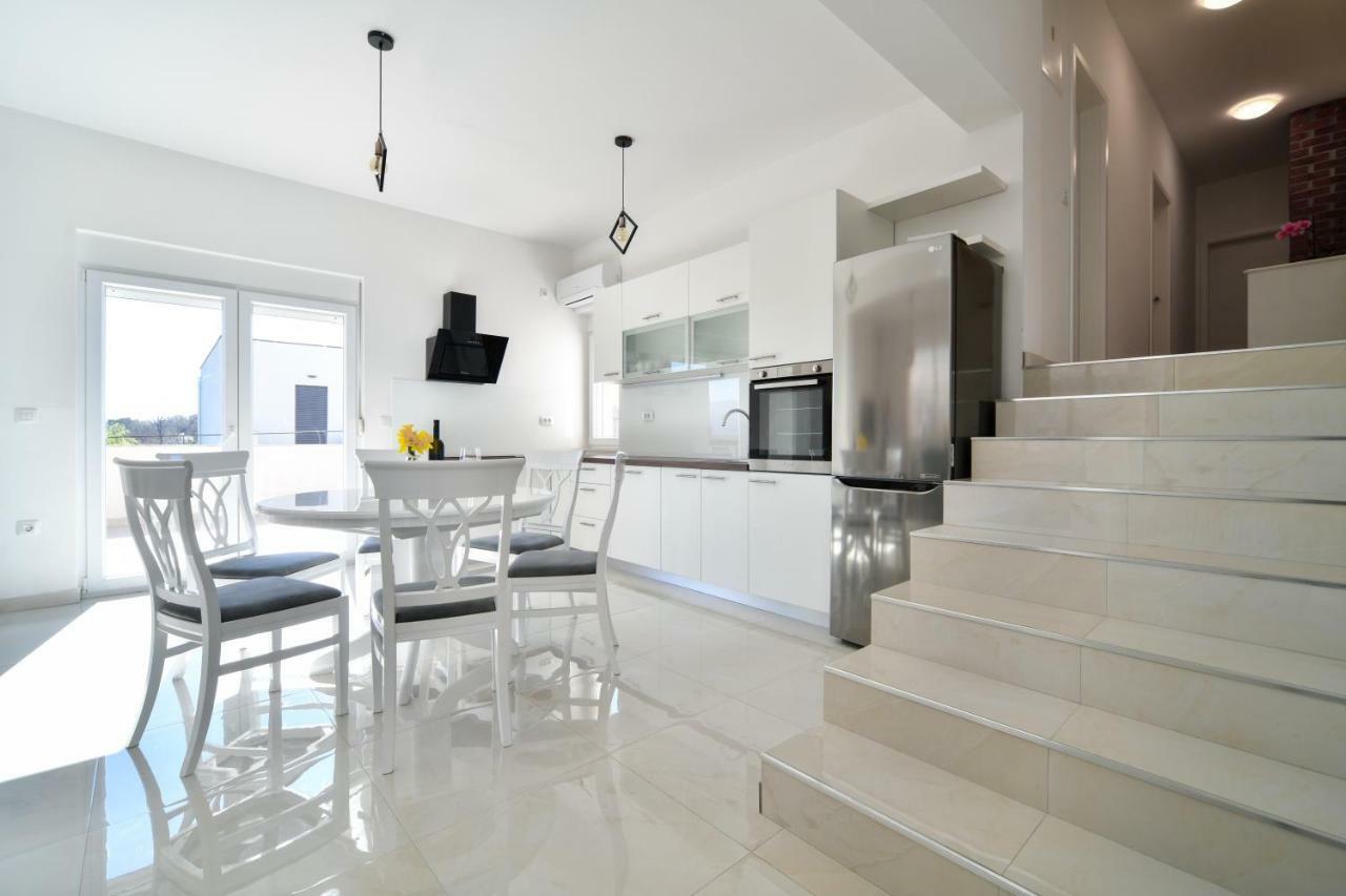 Apartman SPACE Razanac Bagian luar foto