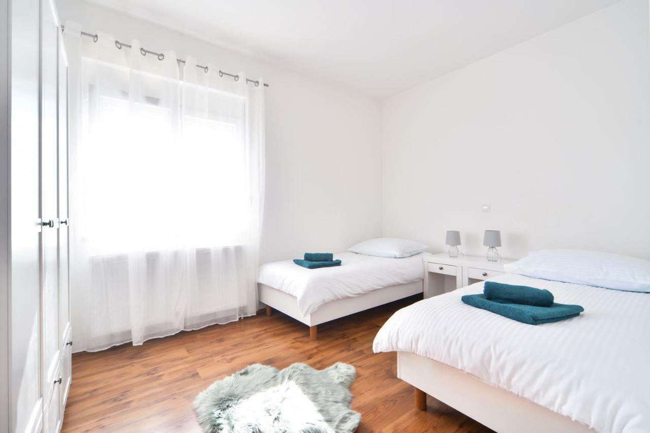 Apartman SPACE Razanac Bagian luar foto